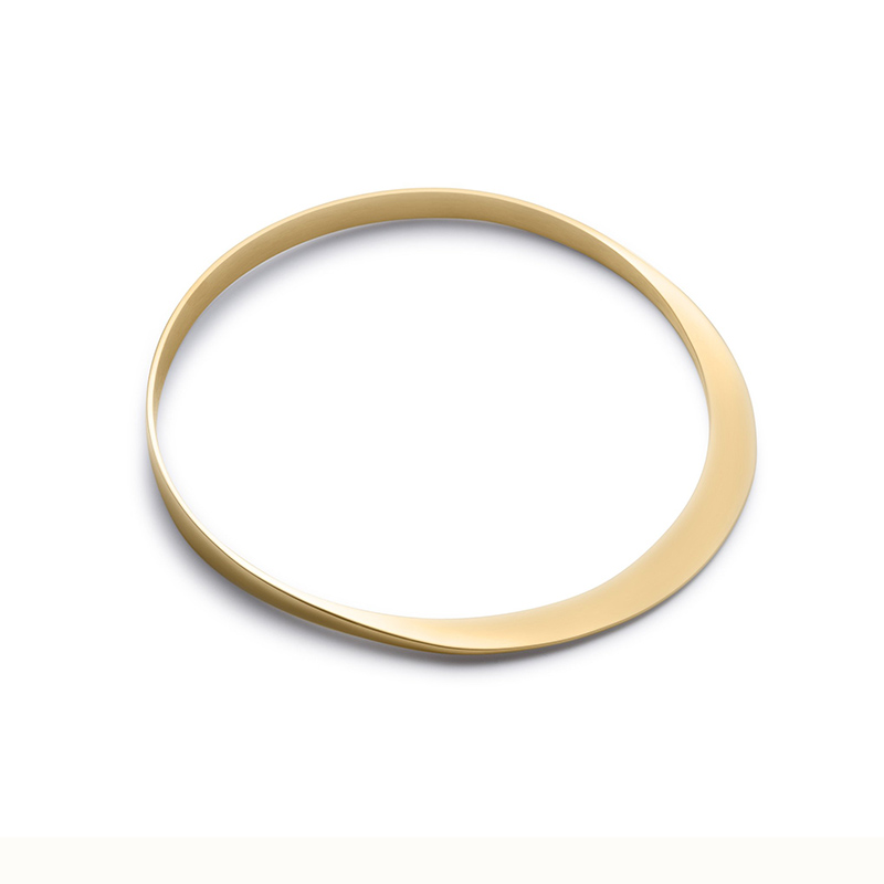 Circle of dreams gold bangle